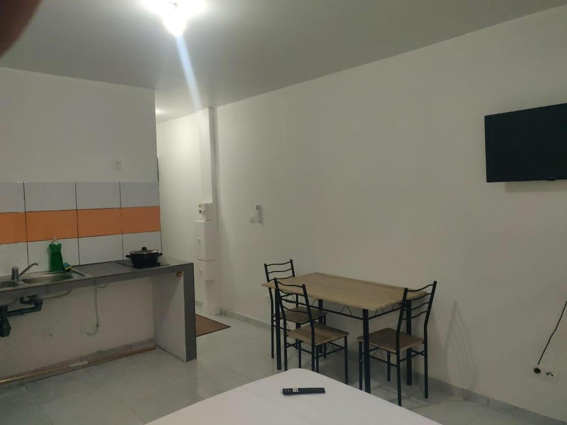 סן לורן דו מארוני St-Laurent Centre - Baka Lycee Confort T1 מראה חיצוני תמונה